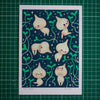 Illustration of cartoon-like garlics on a dark blue background with green vines.
