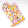 A top view of the Coral oven mitt. An impressionistic nterpretation of an undersea world that is mysterious and elusive. With bright colours and fascinating shapes.