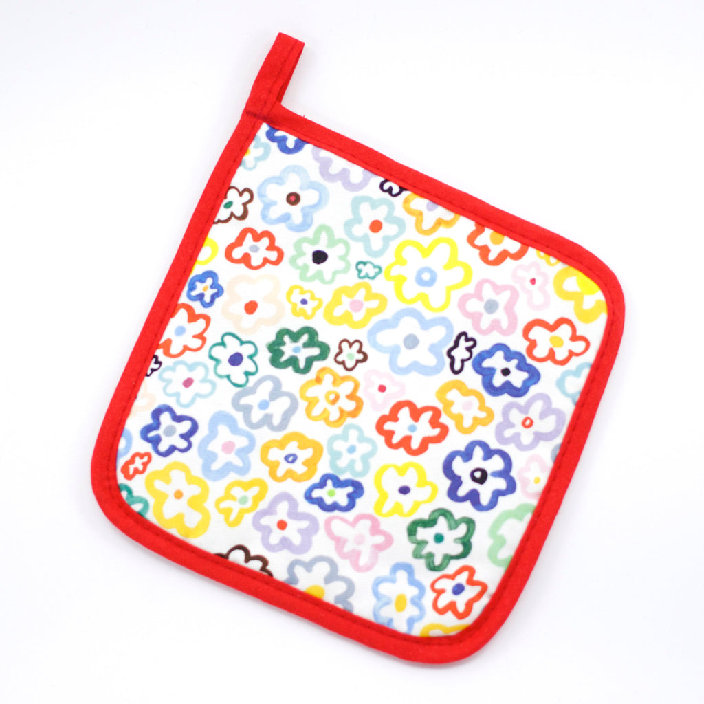 Top view of the Daisy print pot holder. Multi-coloured daisies on a white background